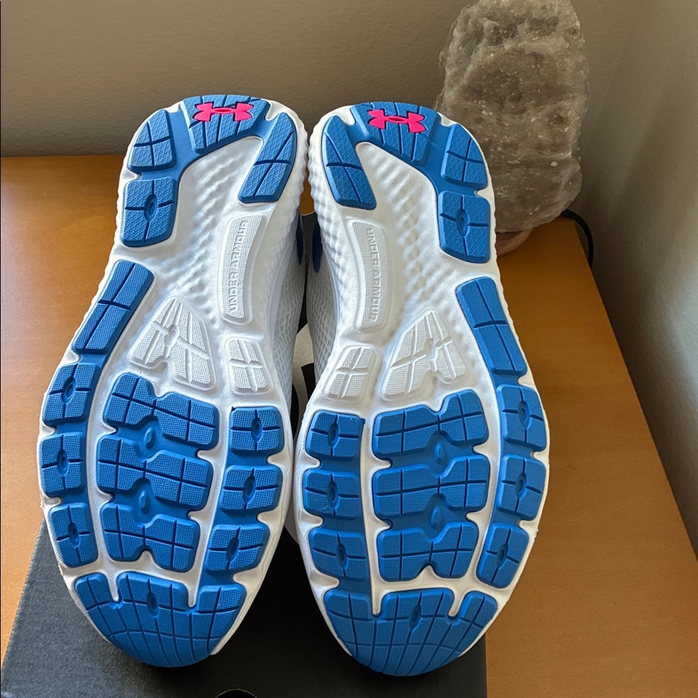 Under Armour Women’s Size 8 White Sneakers with Pink and Blue Accents. - Picture 3 of 4